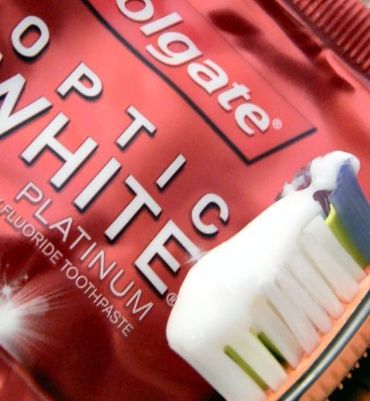 Colgate Optic White Platinum Toothpaste