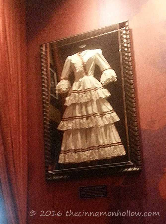 Hard Rock Cafe Pigeon Forge Dolly Parton Dress