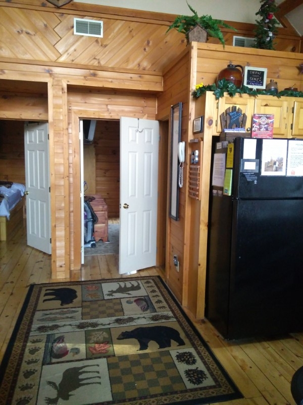 The Summit Cabin Kitchen