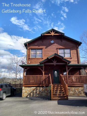 The Treehouse Gatlinburg Falls Resort