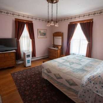 Gillum House Bed and Breakfast in Shinnston, West Virginia
