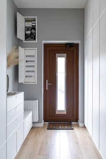 7 Tips For Decorating A Small Hallway