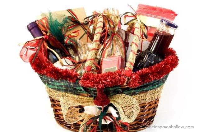 Handmade Christmas Gifts: Gourmet Gift Baskets