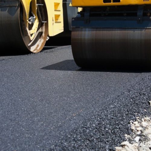 Asphalt paving