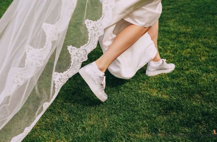 wedding dress with sneakers