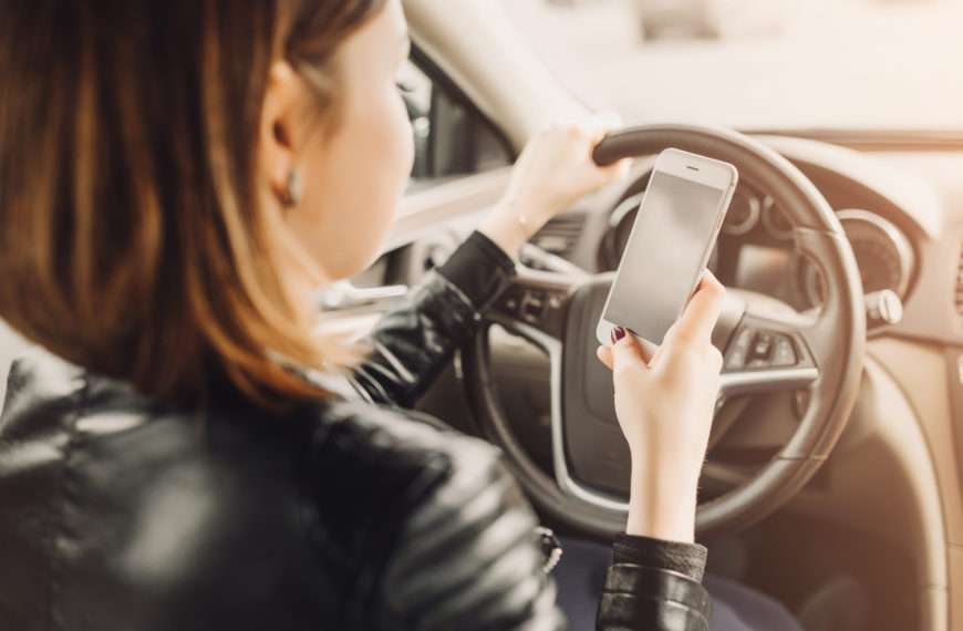 avoiding distracted driving