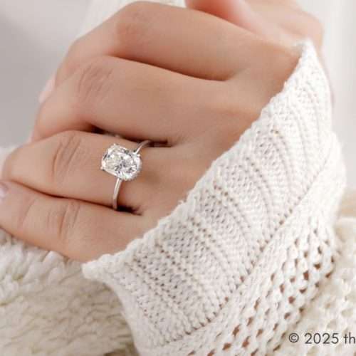 oval moissanite engagement rings