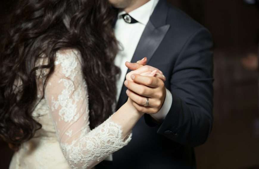 fabrics for a timeless wedding