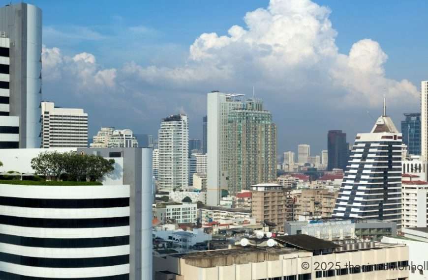 Sukhumvit hotels with a balcony