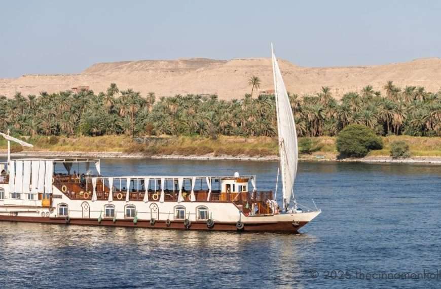 dahabiya Nile cruise