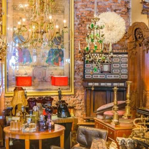 art and antiques