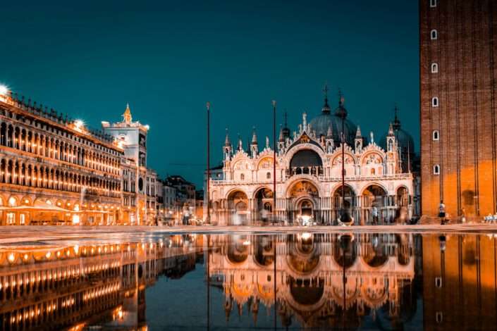 The Tiber’s Urban Embankments and the St. Mark’s Square Mosaics