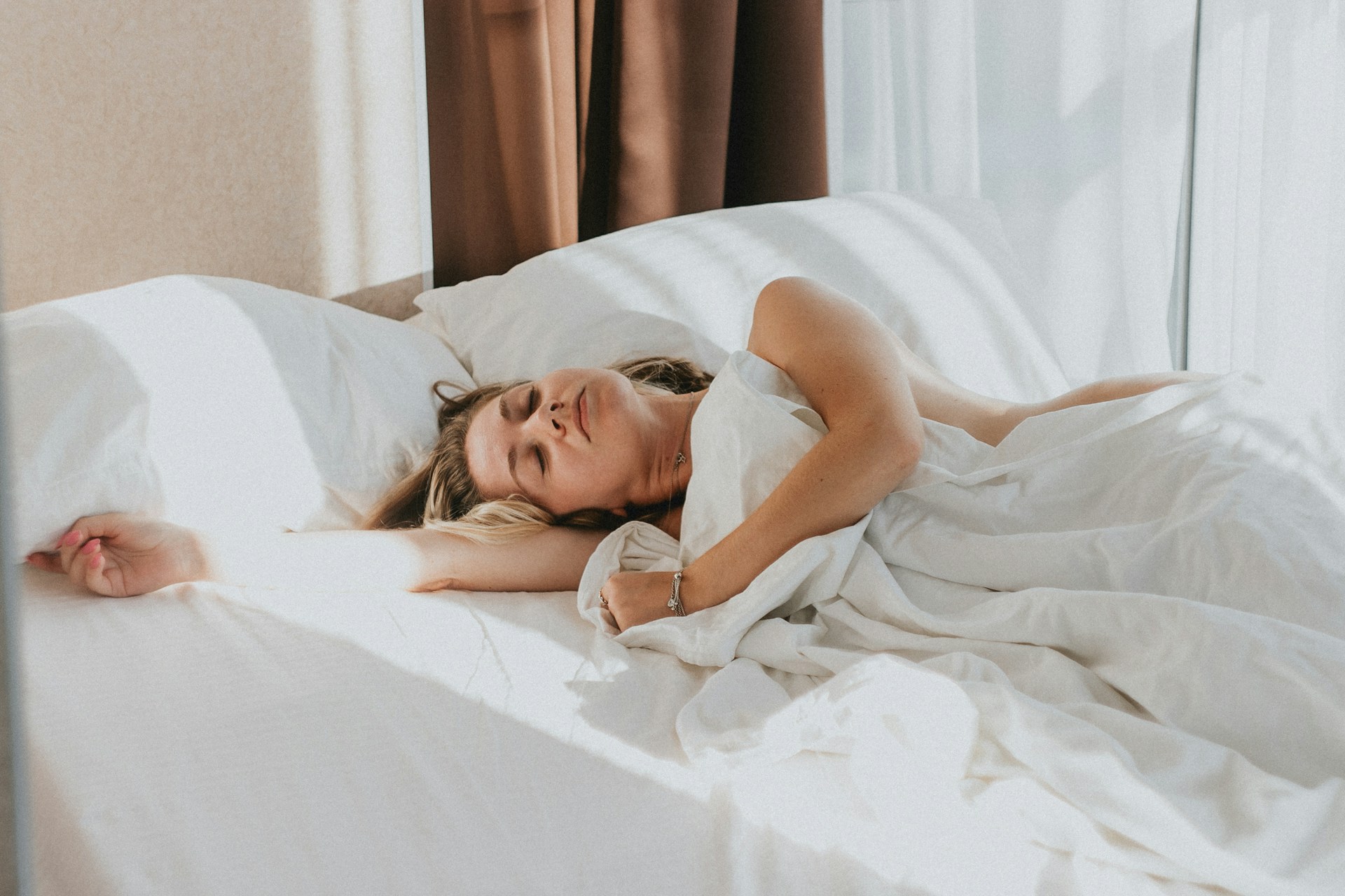 peaceful sleep - Anti-Snoring Night Guard Helps You Sleep Quietly