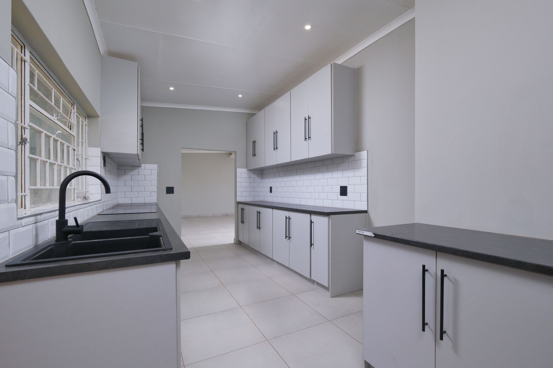 Refitting Your Kitchen on a Low Budget