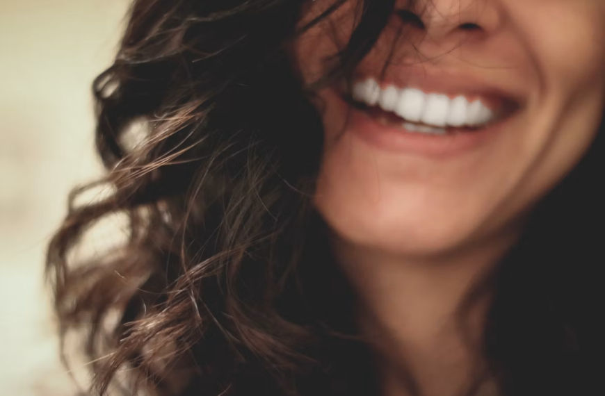 cosmetic dentist