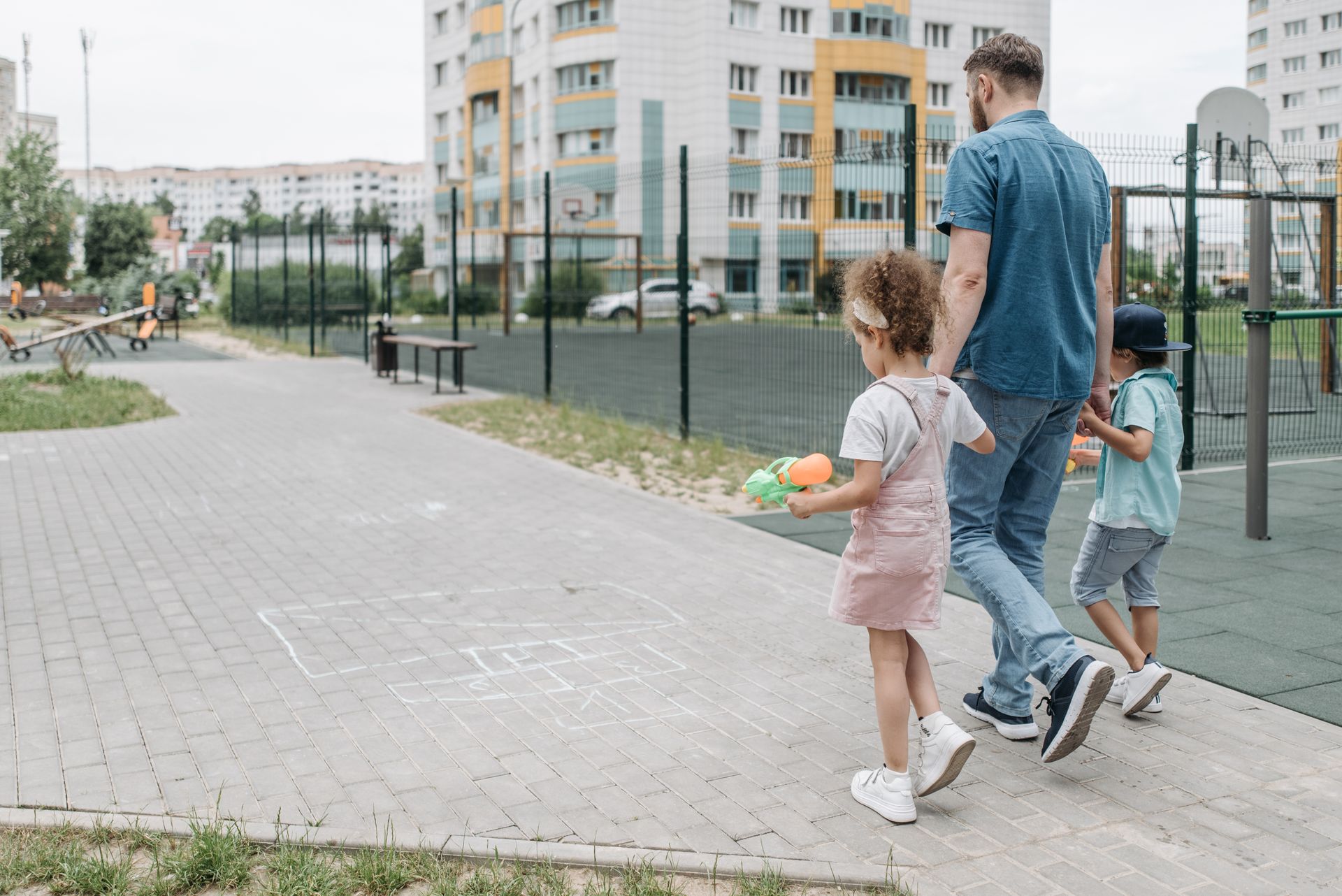 how to keep your family safe in public places