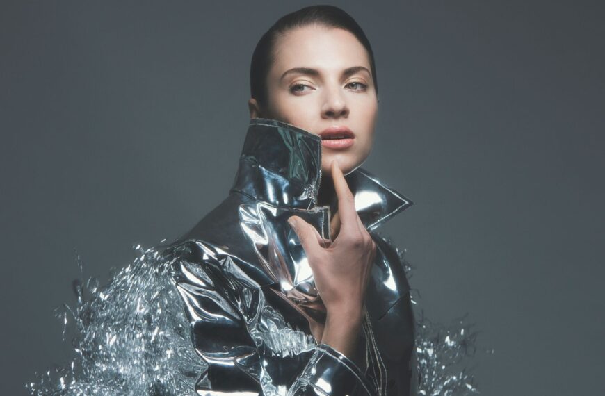 Holographic and Metallic Fashion in Modern Style