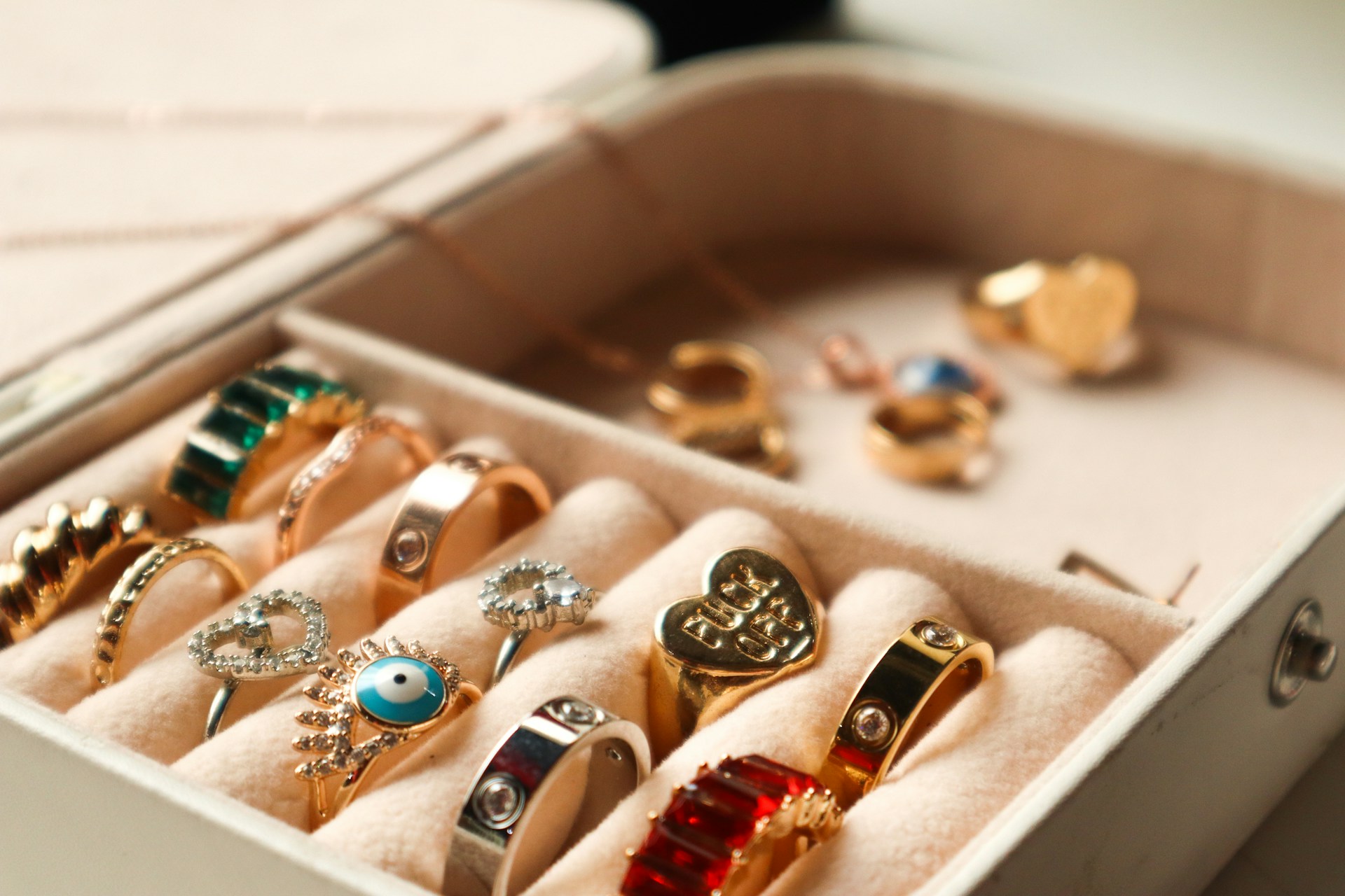 How to Safely Assess and Sell Fine Jewelry from Home