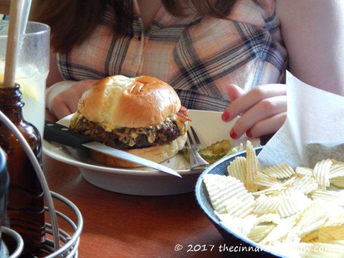 kentucky fudge co pimiento burger and chips