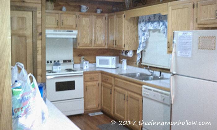 Auntie Belham's Cabin Rentals - Lazy Daze